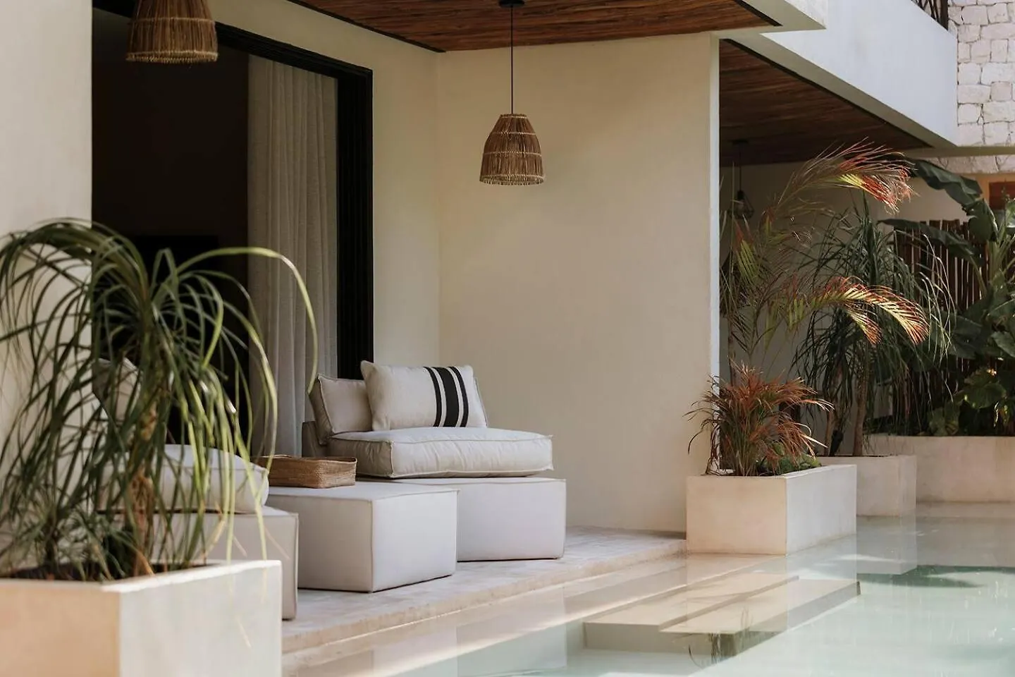 Itza Jungle Queen Swim Up With Beach Club Access Tulum 0*,  Mexico