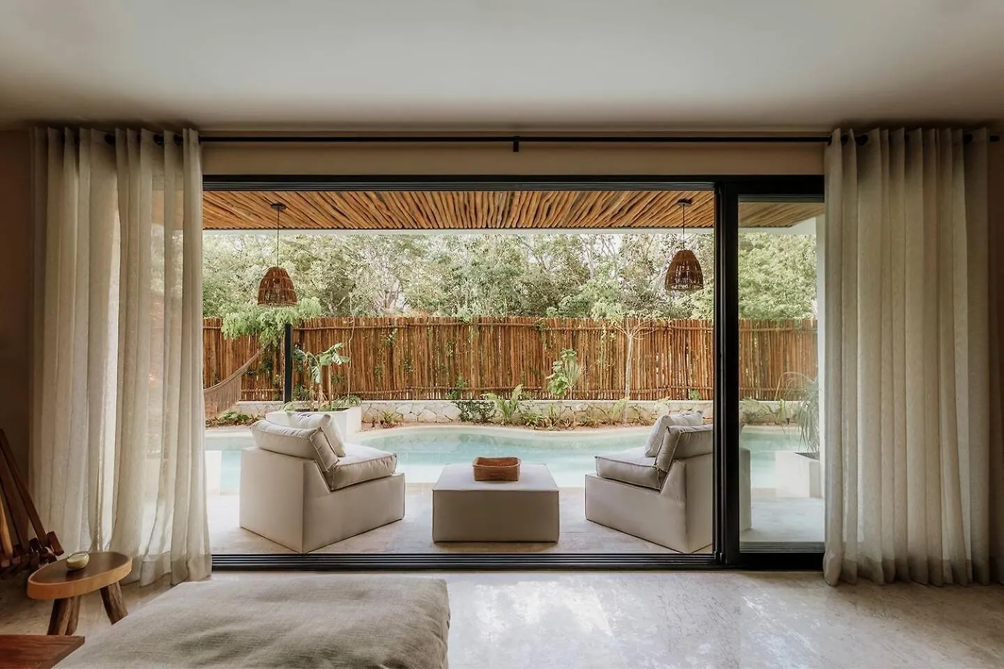 Itza Jungle Queen Swim Up With Beach Club Access Tulum Holiday home